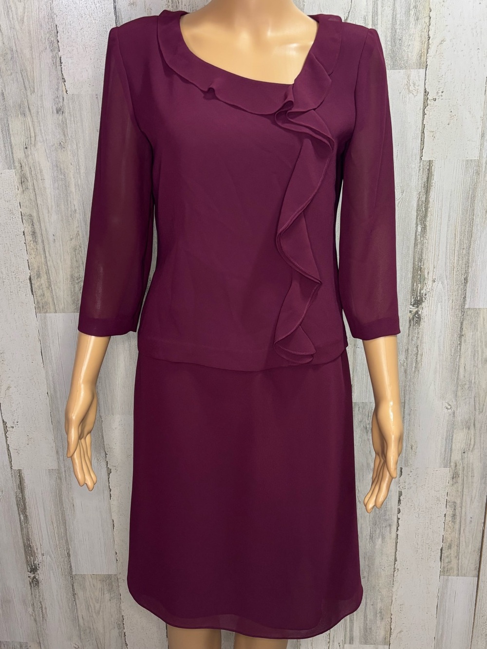 Cynthia Howie Maggy Boutique Burgundy Chiffon Ruffle-Front Skirt Set